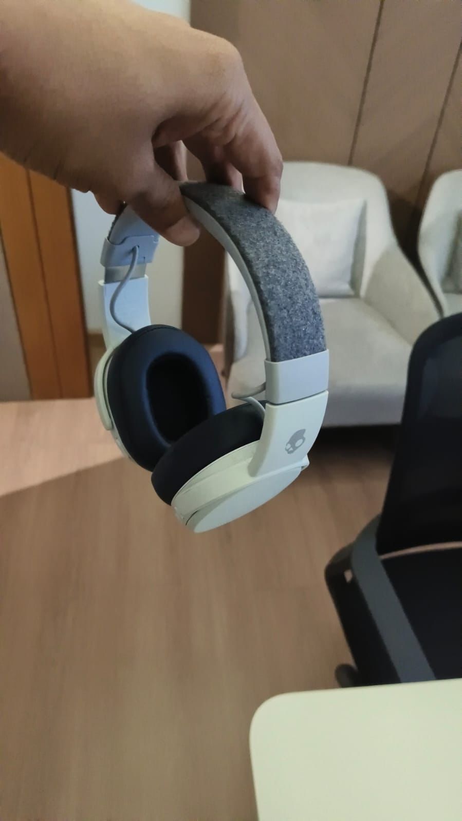 Skullcandy Crusher Over-Ear Bluetooth Headphones (PRE OWNED)